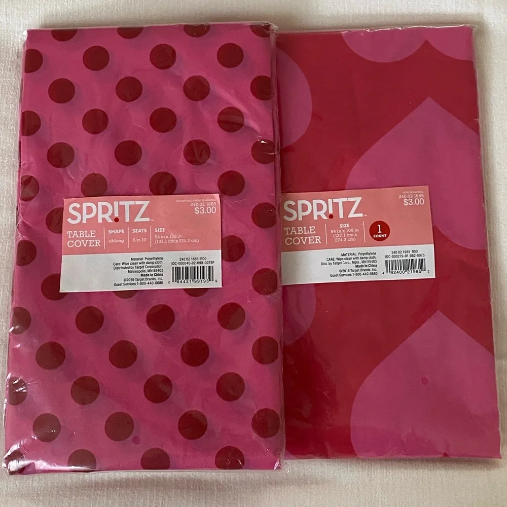 Spritz table covers